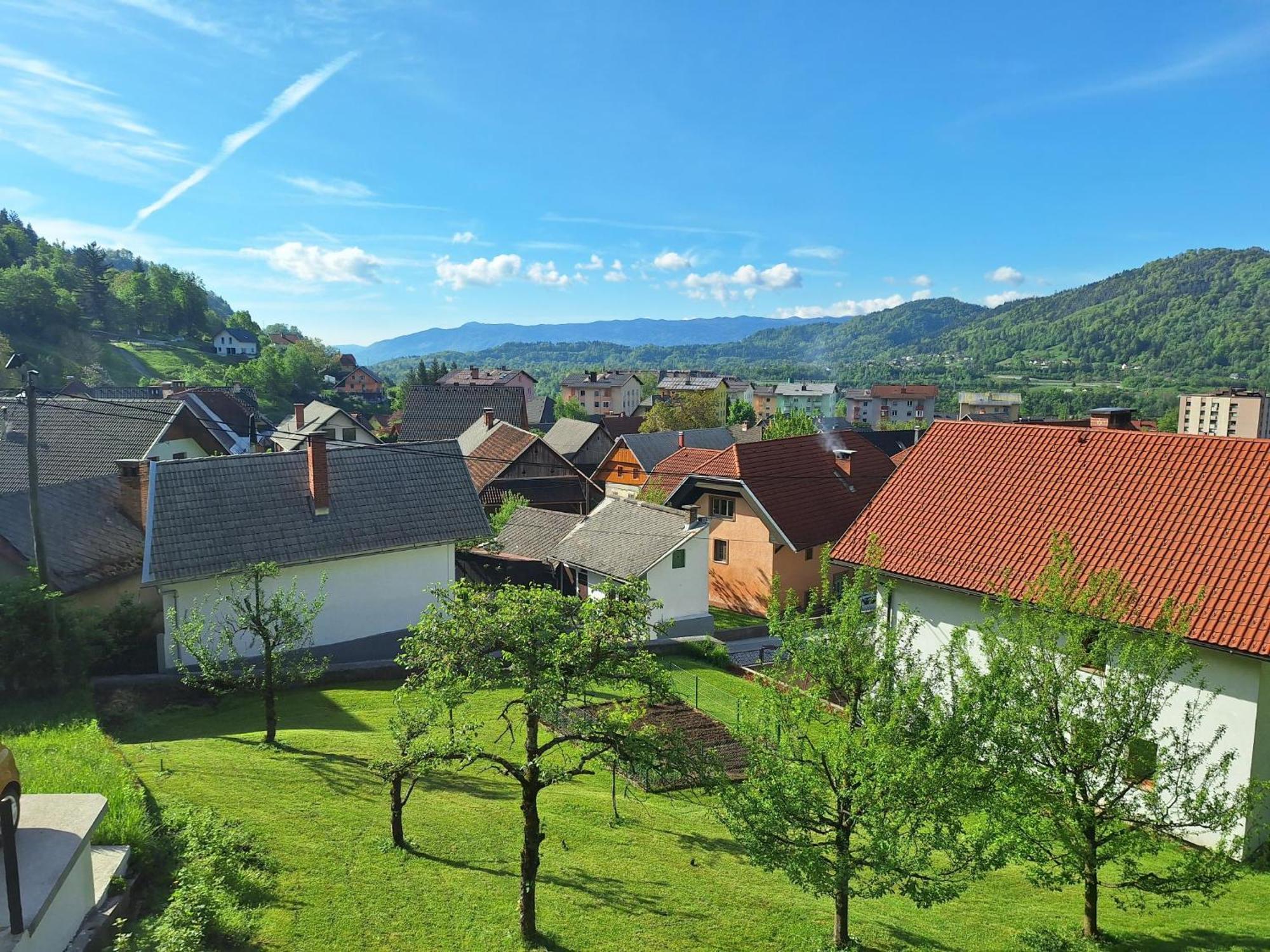 Apartment Belka Jesenice Esterno foto